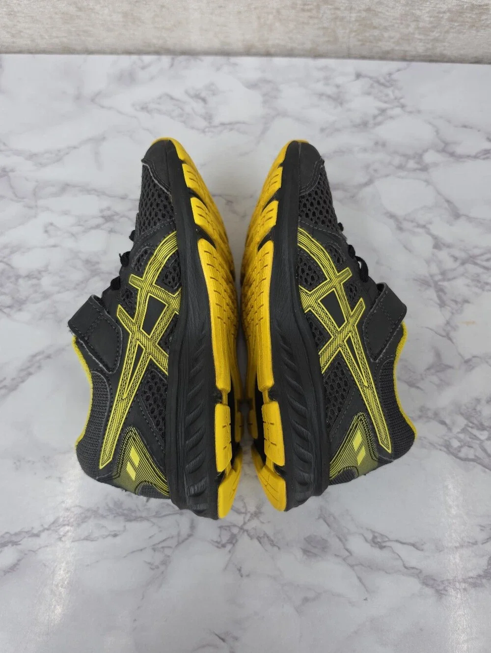 ASICS Jolt 2 Graphite Grey Vibrant Yellow Kids Boys Toddler Size 12